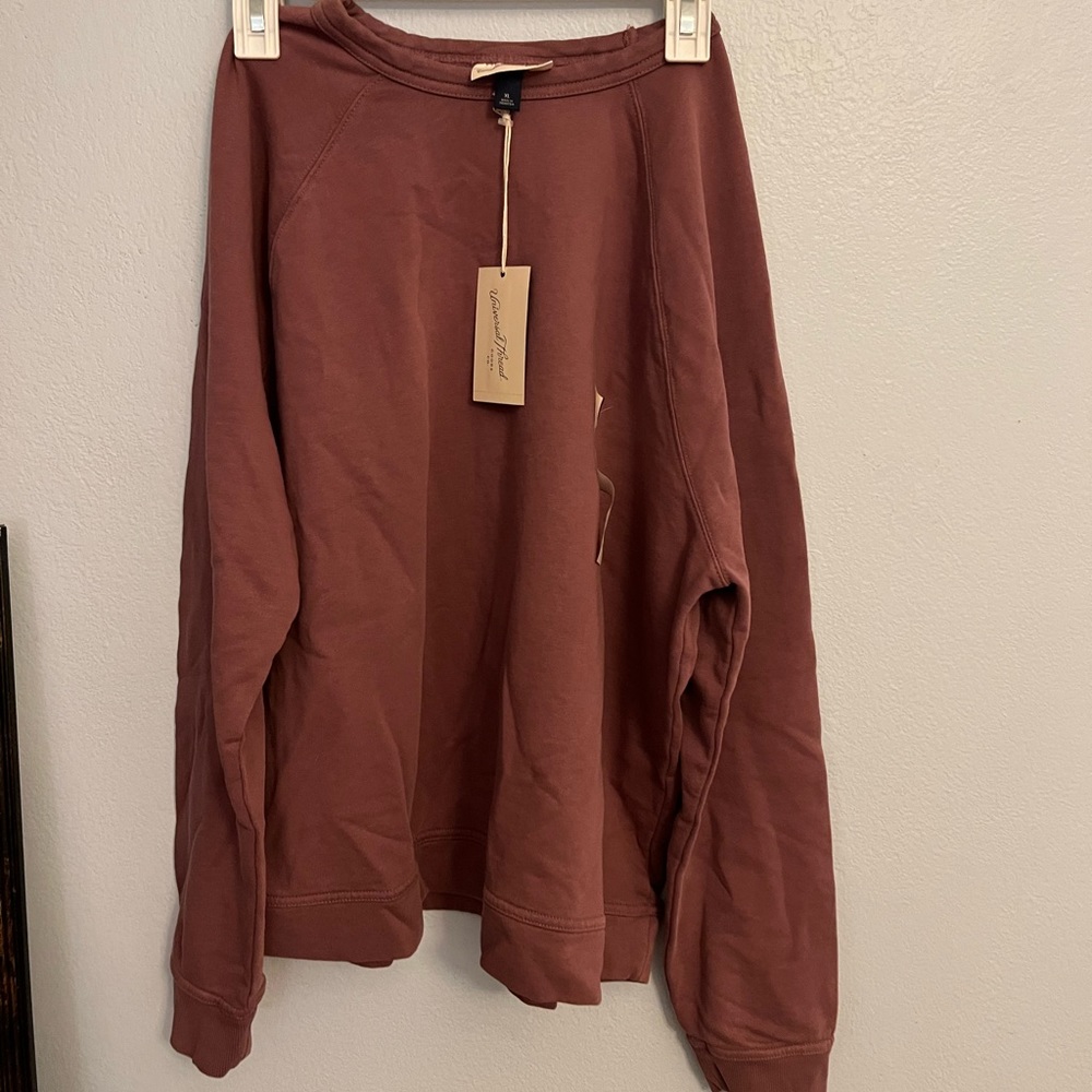 Mauve sweatshirt. Universal thread